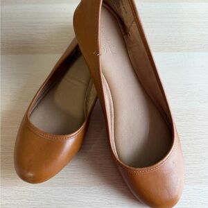 Universal Thread Camel Ballet Flats